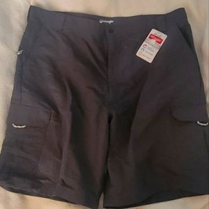Wrangler performance size 48 men's shorts gray